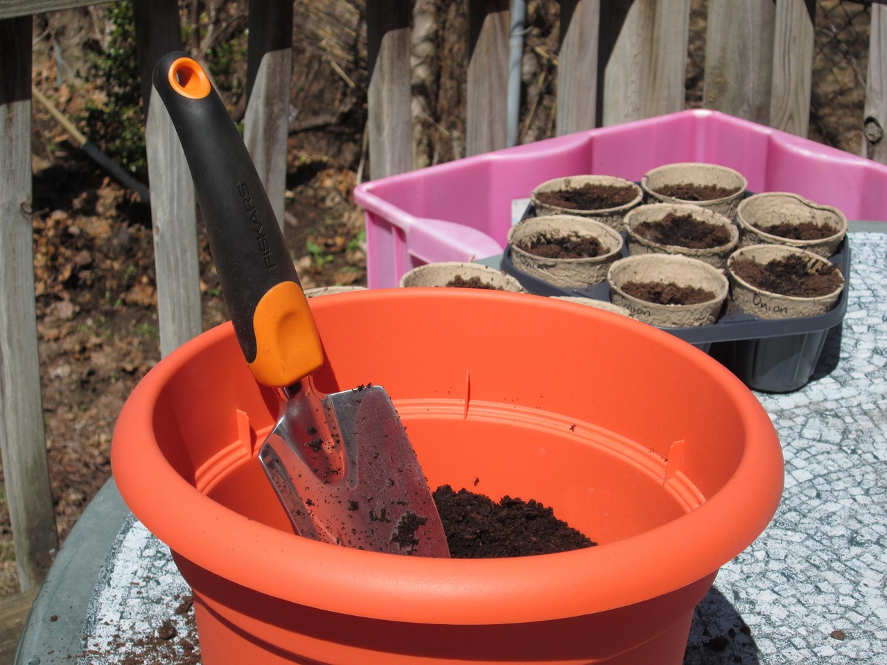 raised beds, grow bags and planters at Jamali Floral and Garden, New York